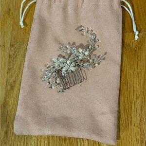 Chic Silver Floral Hair Comb with Crystal Details